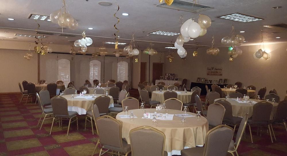 Holiday Inn Ontario By Ihg Exterior foto