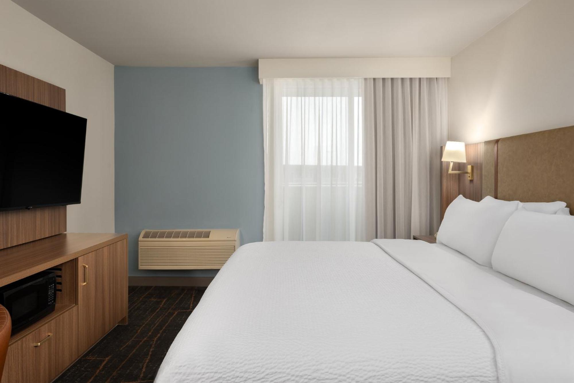 Holiday Inn Ontario By Ihg Exterior foto