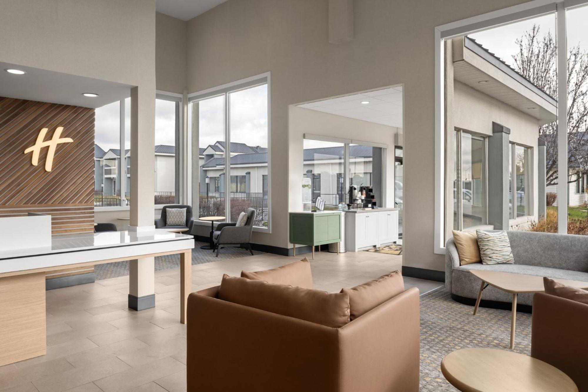 Holiday Inn Ontario By Ihg Exterior foto